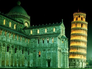 La Torre pendente di Pisa, in piazza dei Miracoli