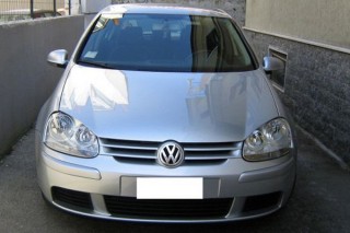 Una Volkswagen Golf 5