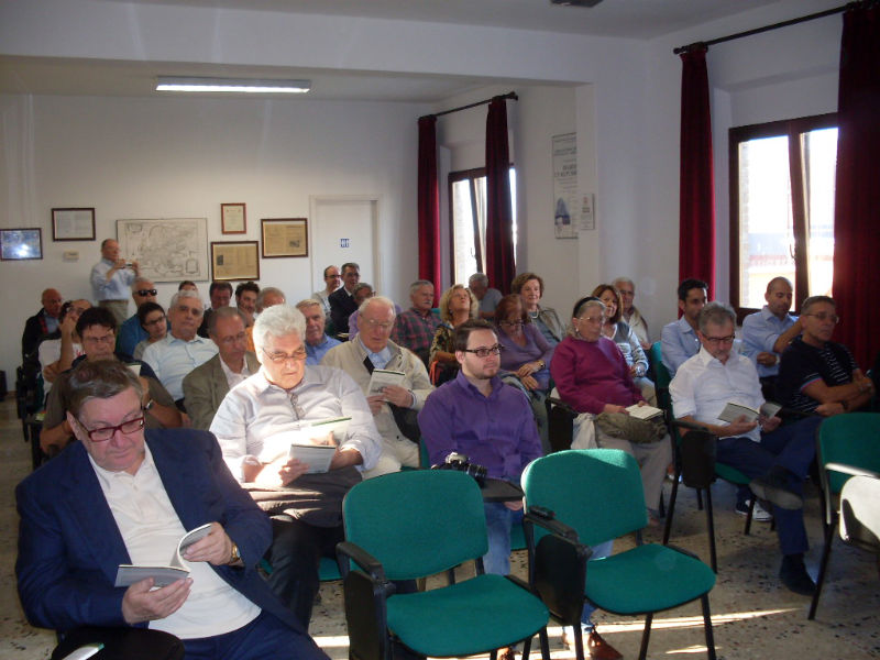 Il folto pubblico intervenuto alla presentazione del volume sulla Storia del Centro Mazziniano