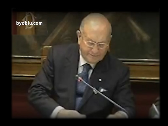 Luigi Giampaolino, presidente della Corte dei Conti, in Parlamento. Da ByoBlu.com