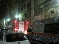 Vigili del Fuoco e ambulanza escono da piazza Simoncelli dopo il falso allarme