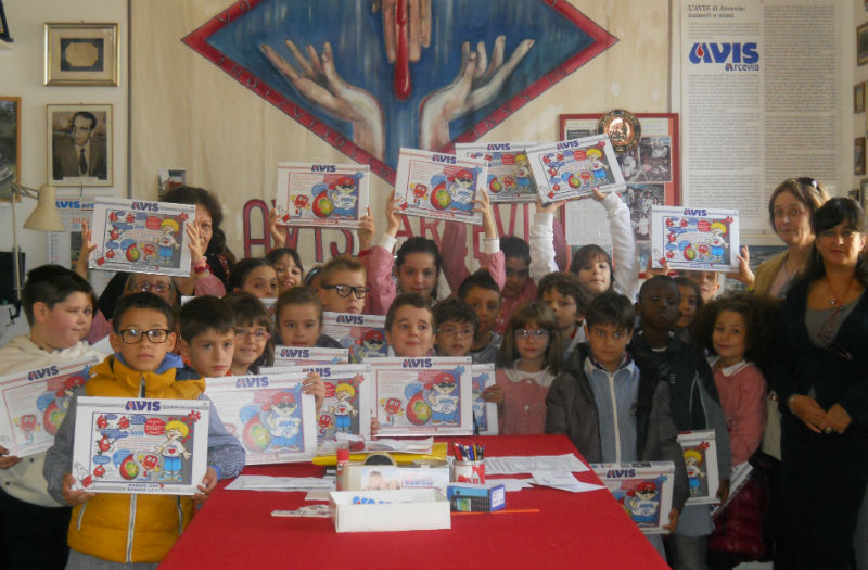 I bambini delle scuole primarie di Arcevia ricevuti dall'Avis locale