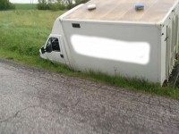 Il furgone dopo l'incidente