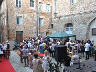 Evento in piazza ad Ostra