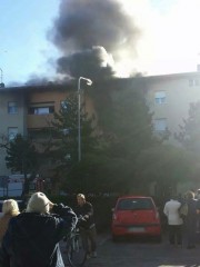 incendio in un palazzo del Vivere Verde di Senigallia