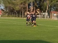 Il Montemarciano calcio esulta dopo il goal di Vincenzo Merico