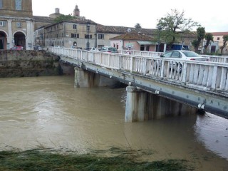 Ponte Garibaldi-fiume Misa