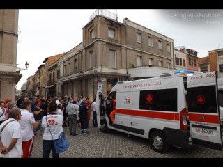 L'inaugurazione della nuova ambulanza della Croce Rossa di Senigallia