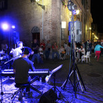 In via F.lli Bandiera a Senigallia l'esibizione dei Musaico per l'edizione 2016 di "Europa Festa in Musica"