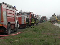 Autocisterna fuori strada sull’Autostrada A14