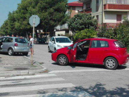 Incidente stradale alla Cesanella