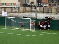 La Vigor Senigallia esulta dopo il gol di Marini contro il San Marco Servigliano