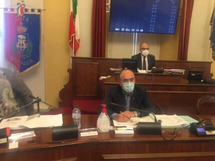 Massimo Bello presiede il Consiglio Comunale di Senigallia