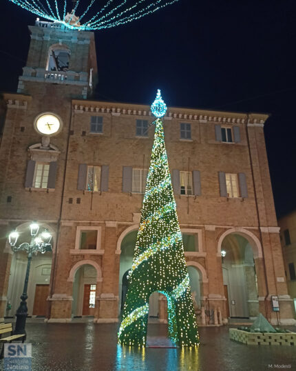 Luminarie in centro storico a Senigallia - Luci natalizie - Foto di Melissa Modesti
