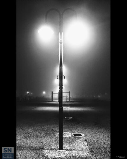 Il Porto di Senigallia di notte - Simmetrie al Porto Della Rovere - Foto di Filippo Petrucci