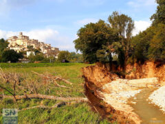 Palazzo e torrente Fanella... La ribellione della natura - Foto Mirella Baldetti