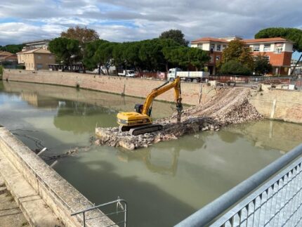 Demolizione di ponte Garibaldi