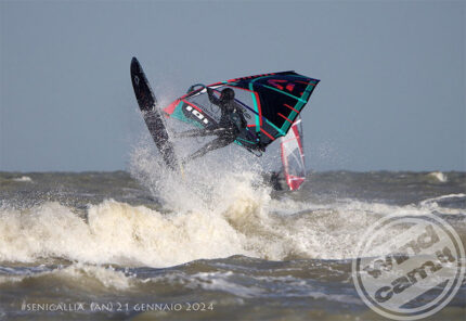 Windsurf a Senigallia - Foto Lorenzo Beltrani