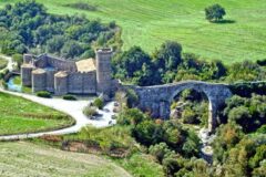 Castello di Canino e il "Ponte del Diavolo"