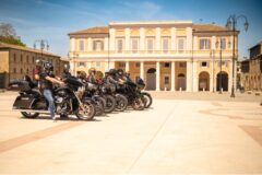 Harley Davidson in piazza Garibaldi