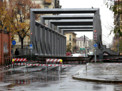 Ponte Camparini con martinetti a Torino