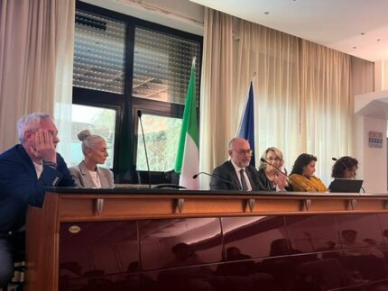 Massimo Bello in visita nelle scuole superiori di Senigallia