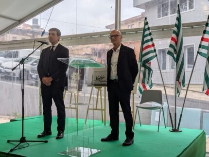 Francesco Acquaroli all'inaugurazione della sede regionale CISL ad Ancona