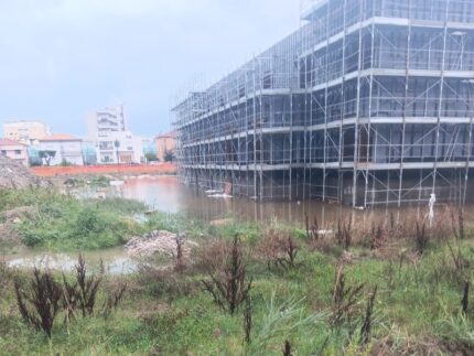 Cantiere nuova scuola Marchetti allagato