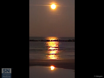 La luna sul mare - Foto Flora Pellegrini