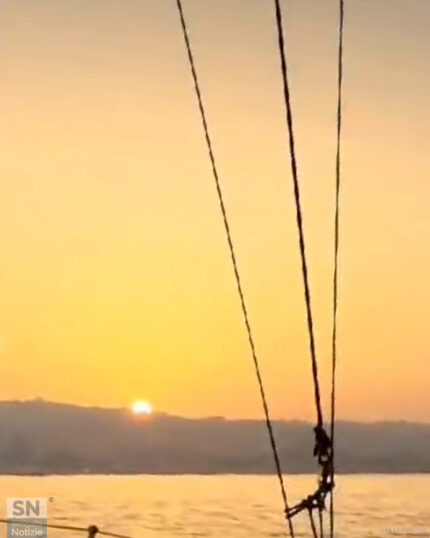 Il mio tramonto visto dal... mare - Foto Orietta Mencaroni