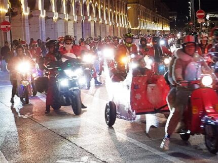 Babbi Natale in moto