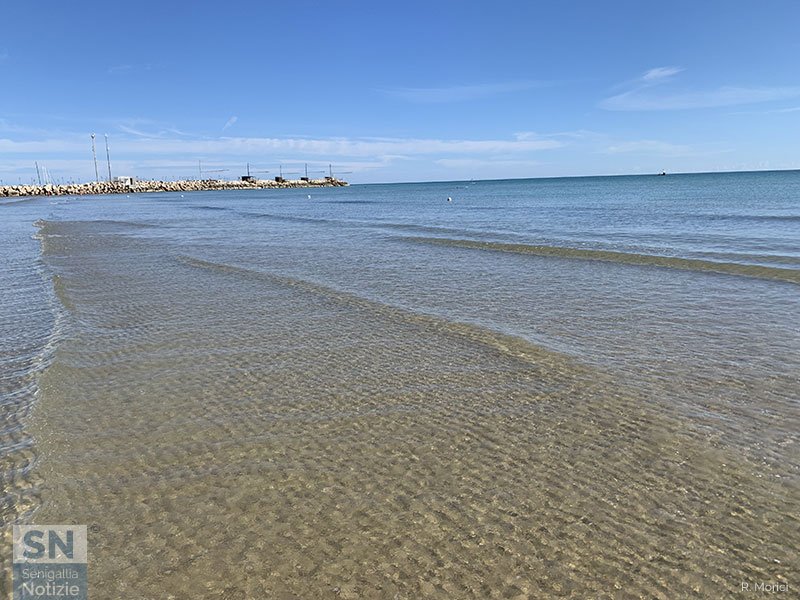 20/08/2023 - Una distesa di acqua trasparente