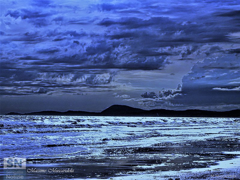 10/12/2024 - Luna piena e il mare, un momento di pura magia