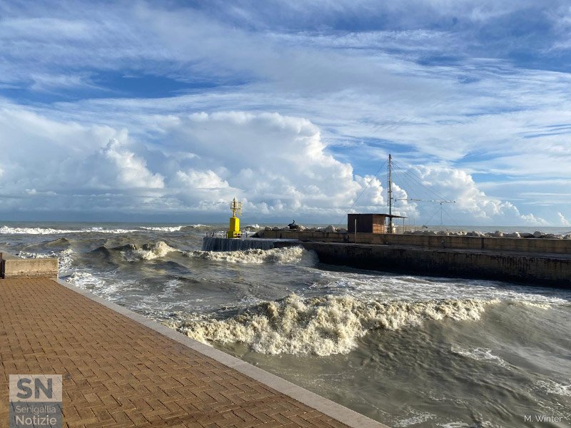 16/12/2024 - Mare mosso