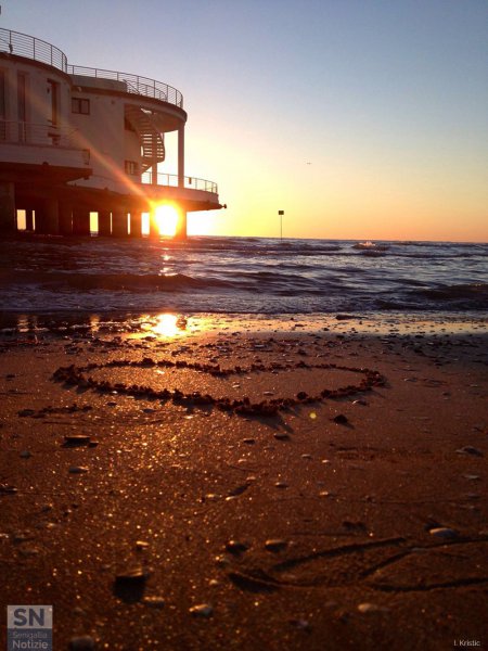 26/02/2018 - Cuore al mare