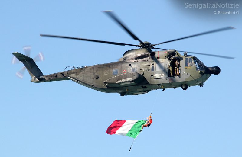 Senigallia Air Show: i primi piani dell'elicottero HH-3F