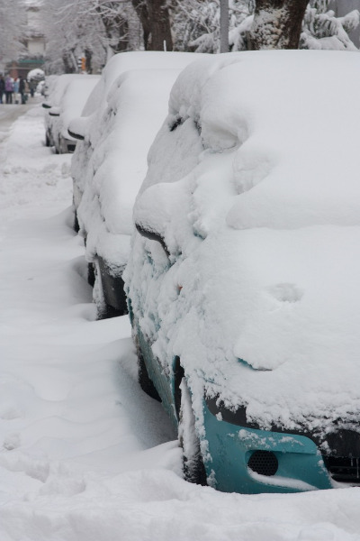 Auto sommerse dalla neve