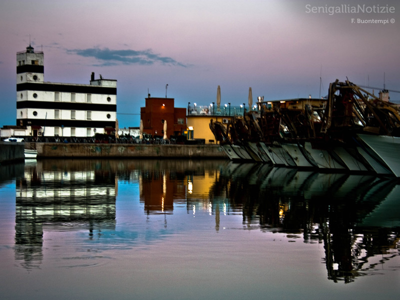 15/10/2012 - Riflessi sul porto di Senigallia