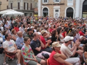 Il pubblico che affolla piazza Roma