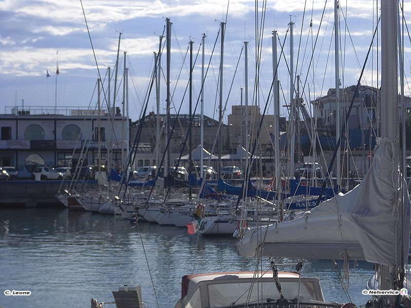 27/10/2010 - Barche al porto di Senigallia