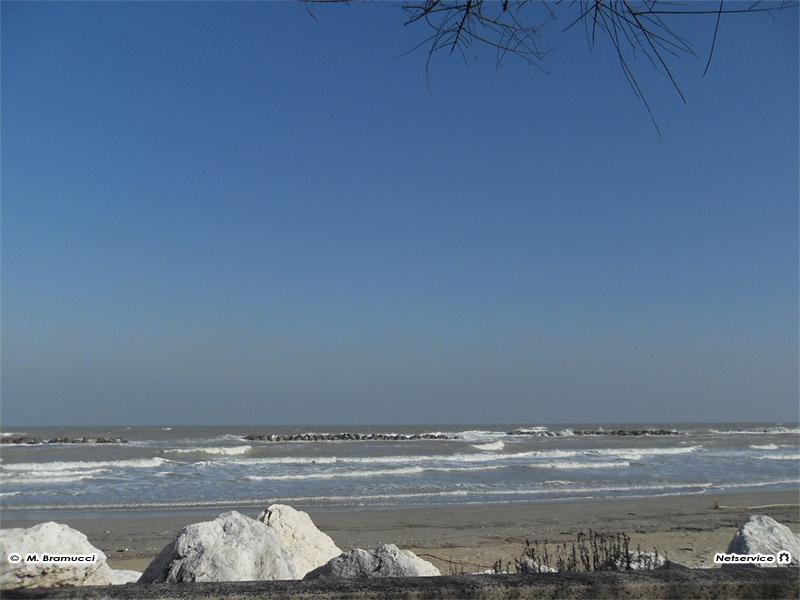 13/04/2011 - Spiaggia al Cesano di Senigallia